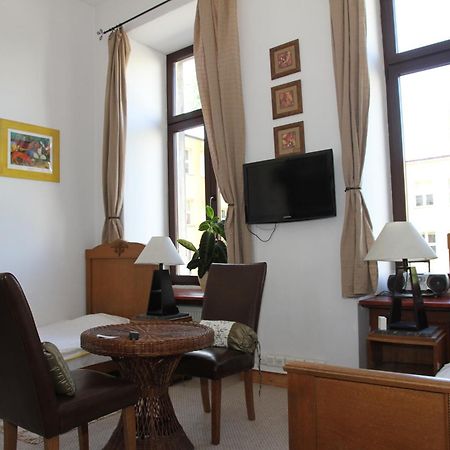 Pokoje Goscinne P.O.W. 17 Łódź Kamer foto