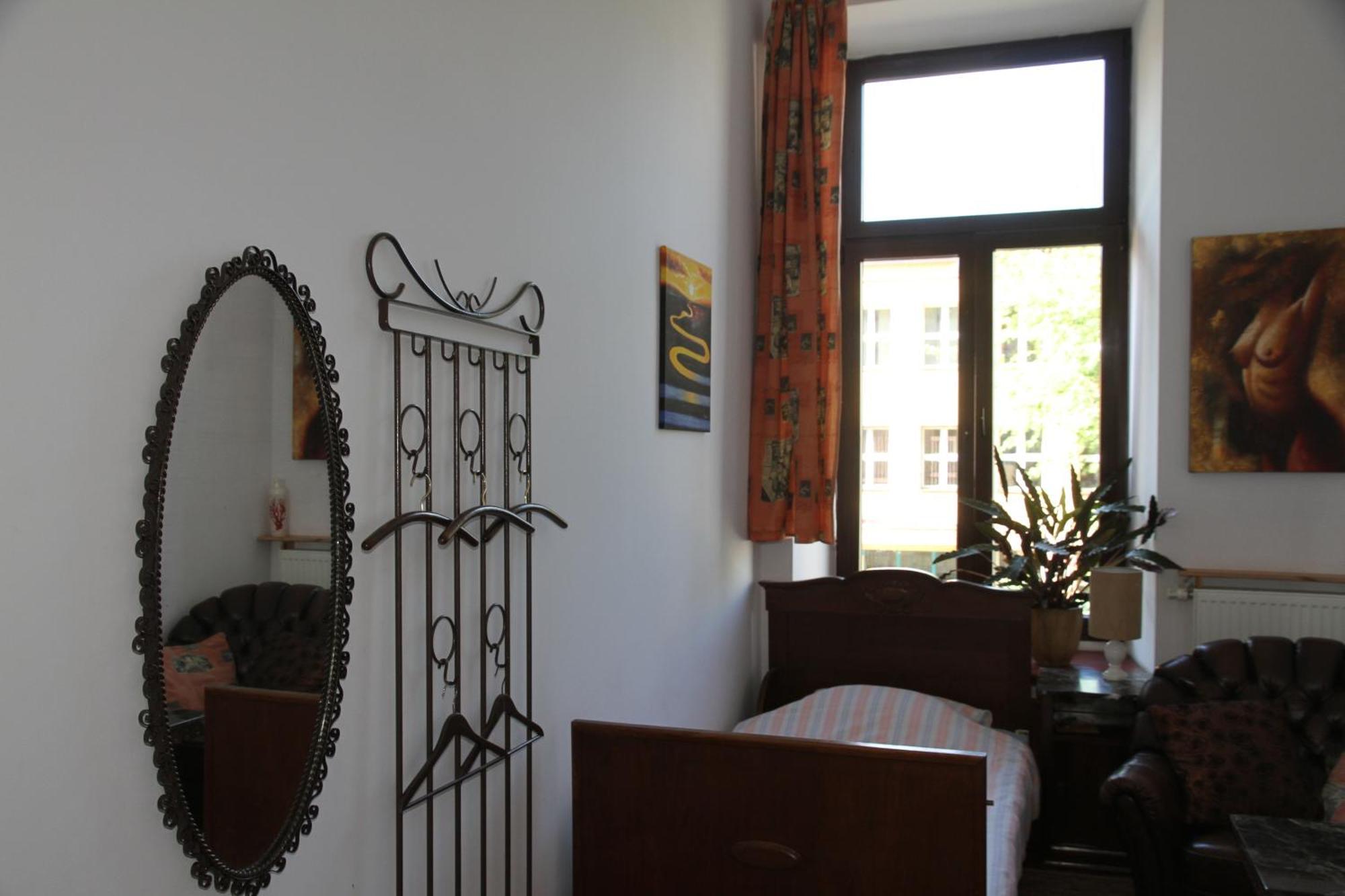 Pokoje Goscinne P.O.W. 17 Łódź Kamer foto