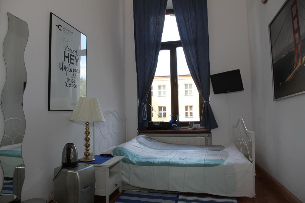 Pokoje Goscinne P.O.W. 17 Łódź Kamer foto