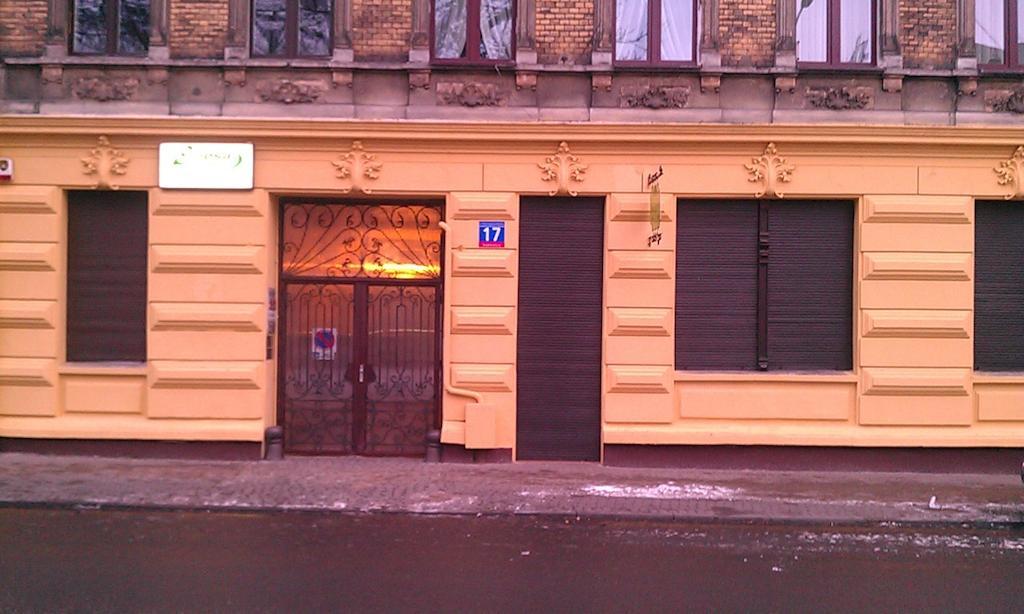 Pokoje Goscinne P.O.W. 17 Łódź Buitenkant foto