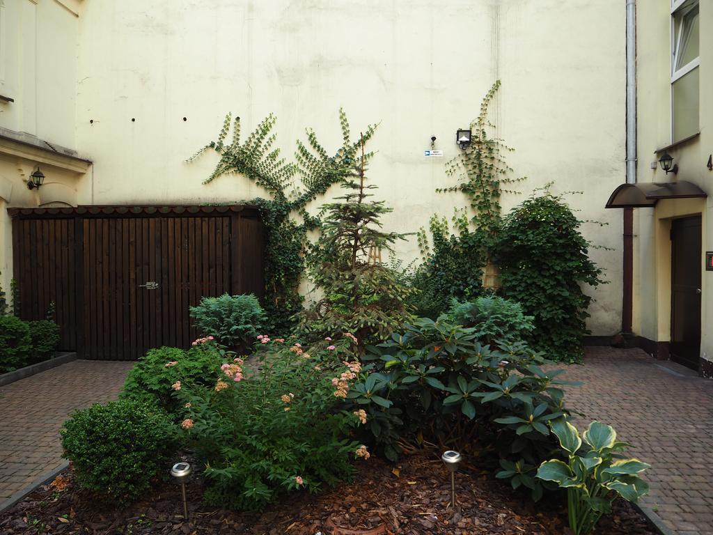 Pokoje Goscinne P.O.W. 17 Łódź Buitenkant foto